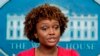 La secretaria de prensa de la Casa Blanca, Karine Jean-Pierre, habla durante su primera conferencia en la Casa Blanca, en Washington, este lunes 16 de mayo. (Foto AP/Andrew Harnik)