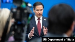 El Secretario de Estado Marco Rubio en una conferencia de prensa en Bruselas, Bélgica, el 4 de abril de 2025. (Official State Department/Freddie Everett)
