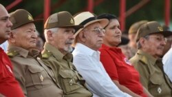 Guillermo García Frías, Ramiro Valdés, José Ramón Machado Ventura, Gladys Martínez. 