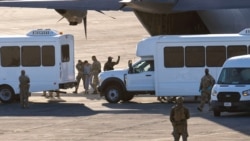 Info Martí | Justicia estadounidense bloquea traslado de 3 venezolanos a la Base Naval de Guantánamo