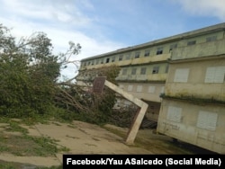 El huracán causó daños estructurales en varios centros educacionales del oriente del país.
