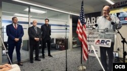 Orlando Gutiérrez Boronat en conferencia de prensa el jueves 14 de agosto de 2025 para convocar a la conferencia "Salvar Cuba".