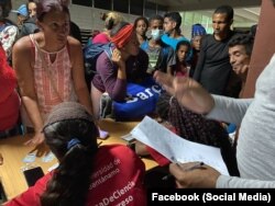 Residentes de Guantánamo evacuados por el paso del huracán Melissa.