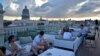 La Habana vista desde la azotea del hotel Gran Manzana, propiedad de Gaviota, empresa administrada por las fuerzas armadas de Cuba.